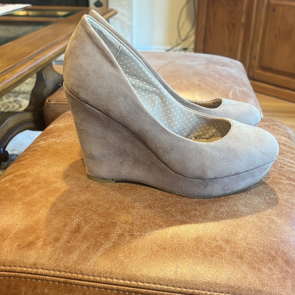 Tan platform wedges
